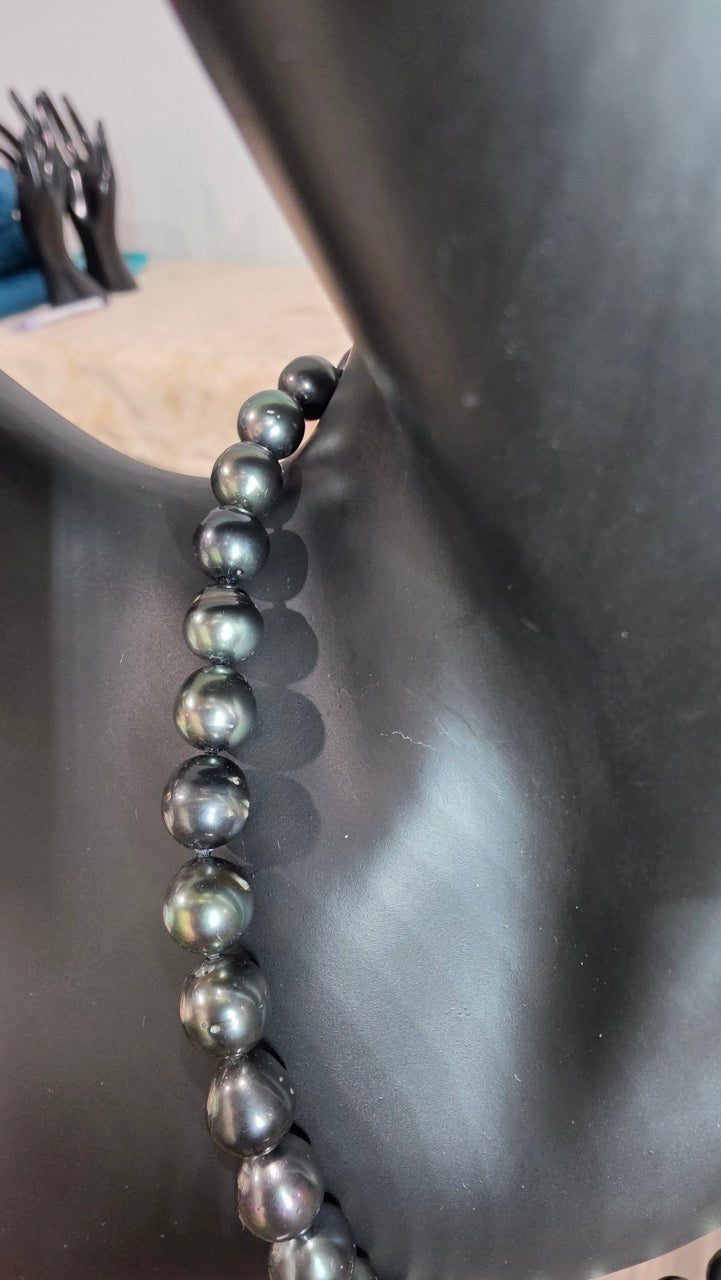 Graduated Tahitian Pearl Strand