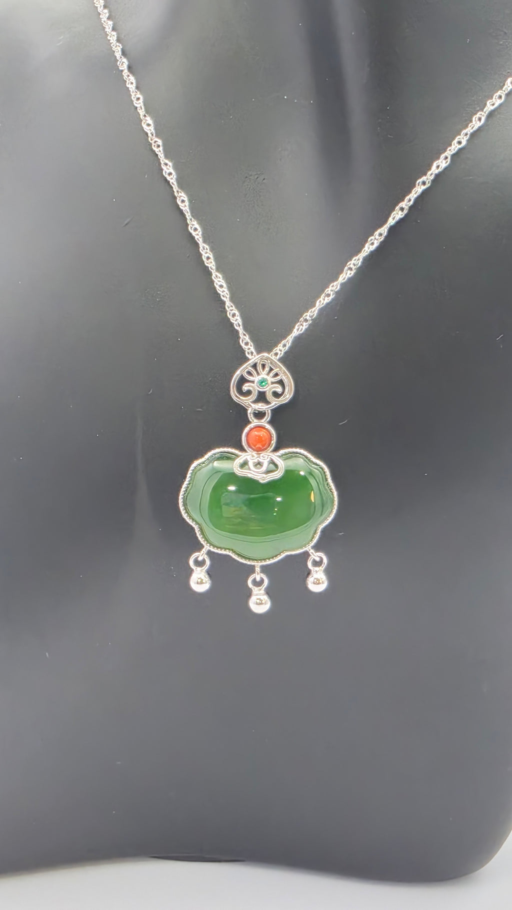 Sterling Silver He Tian Jade Ruyi Cloud Pendant Necklace