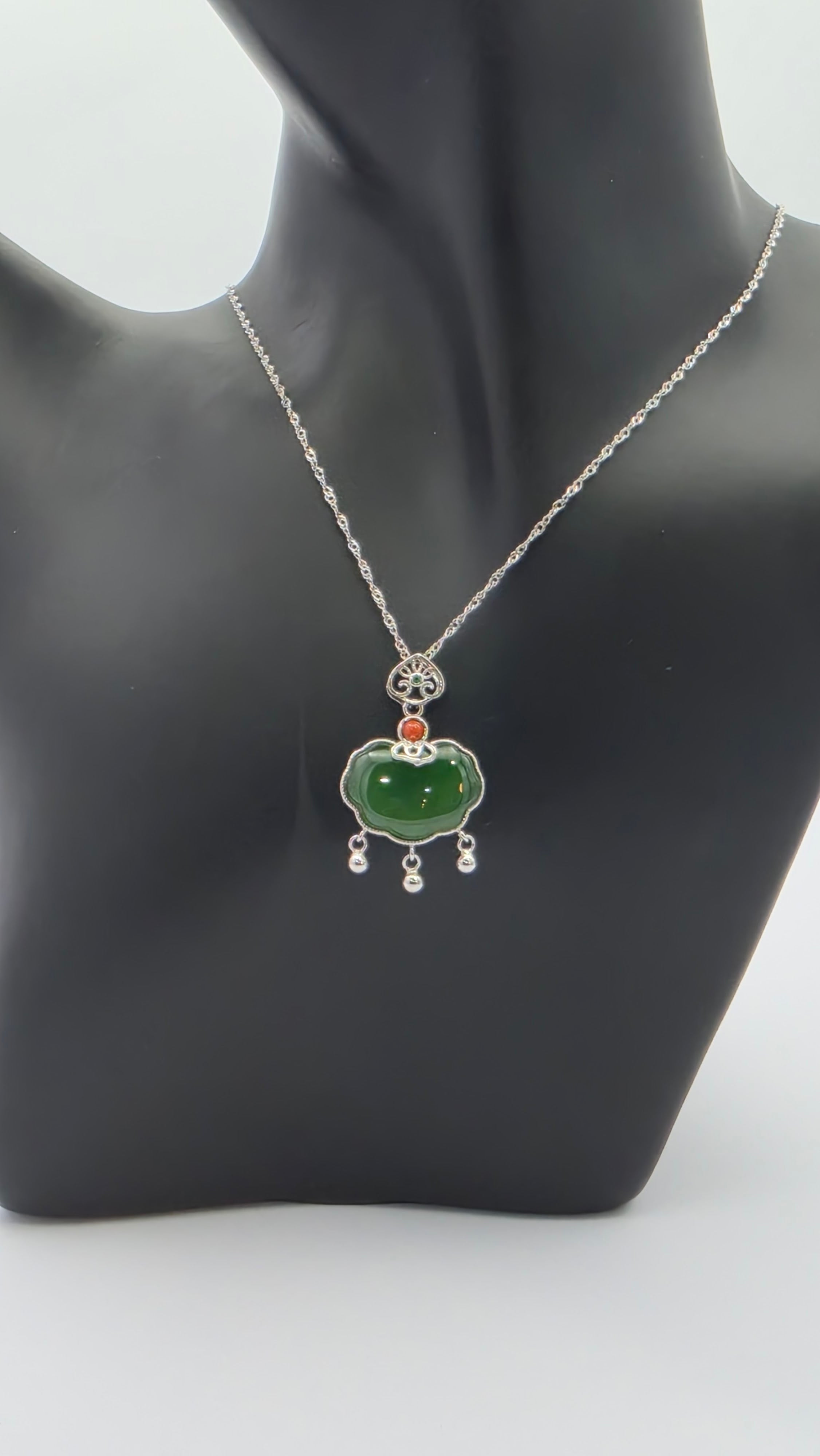 Sterling Silver He Tian Jade Ruyi Cloud Pendant Necklace