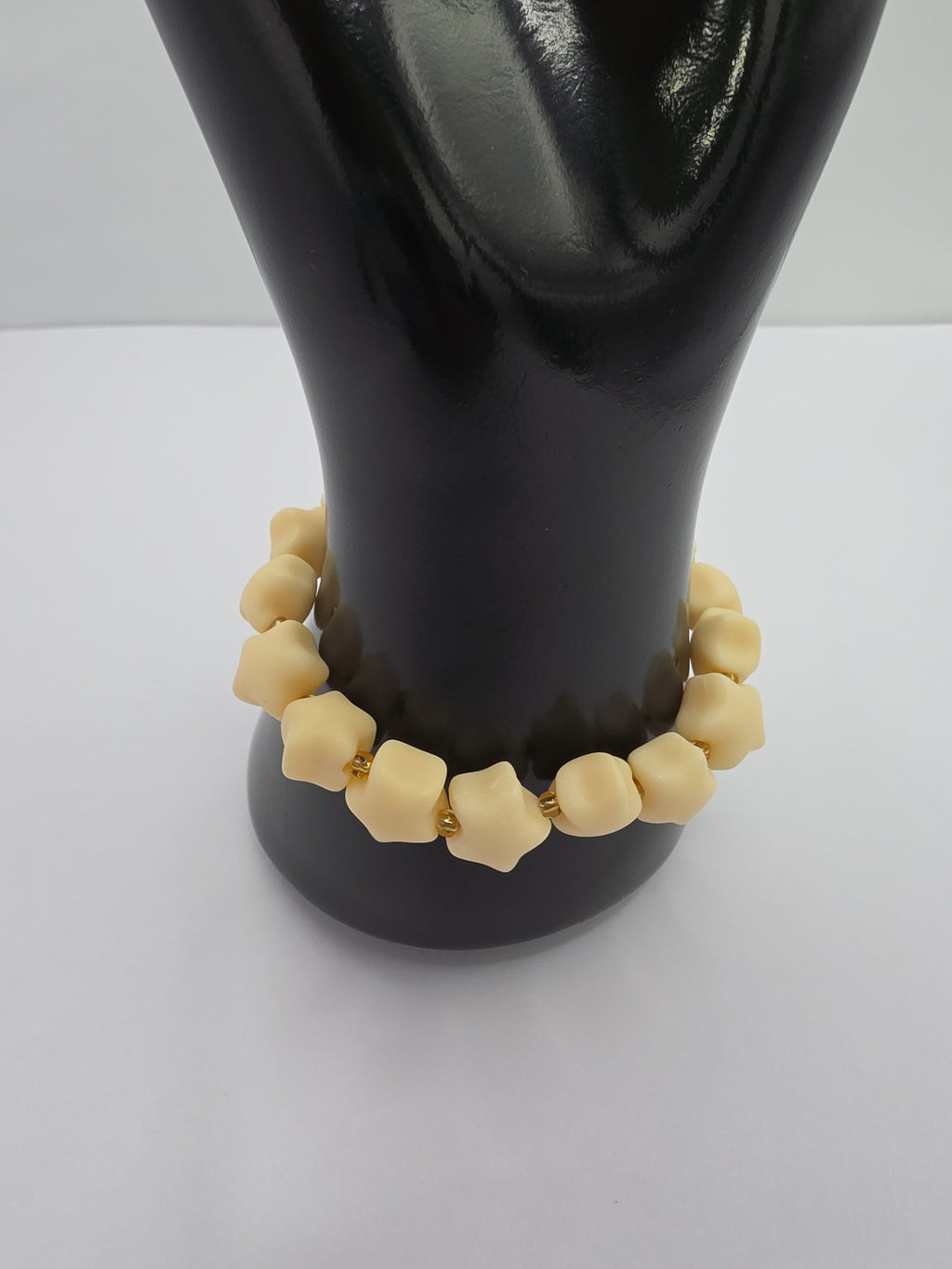 Golden Tagua Star Bracelet – 10–11mm